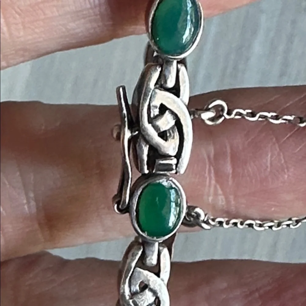 Sterling Silver Green Onyx with Celtic Knots Locking Clasp and Safety Chain